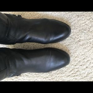 Knee-high Black Riding Boots